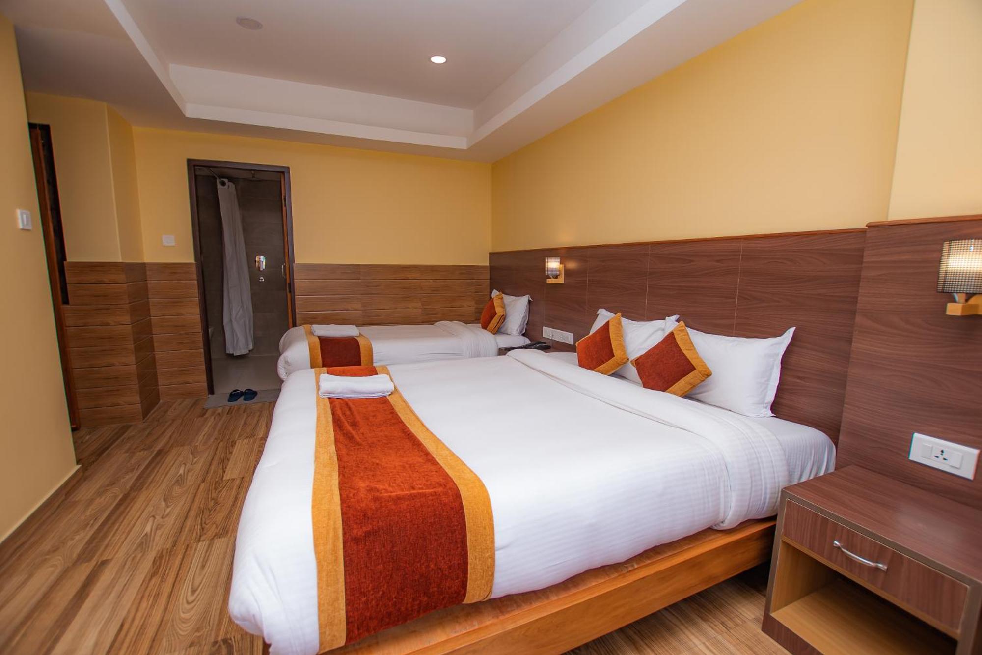 Hotel Hidden Kingdom Pokhara Exteriör bild