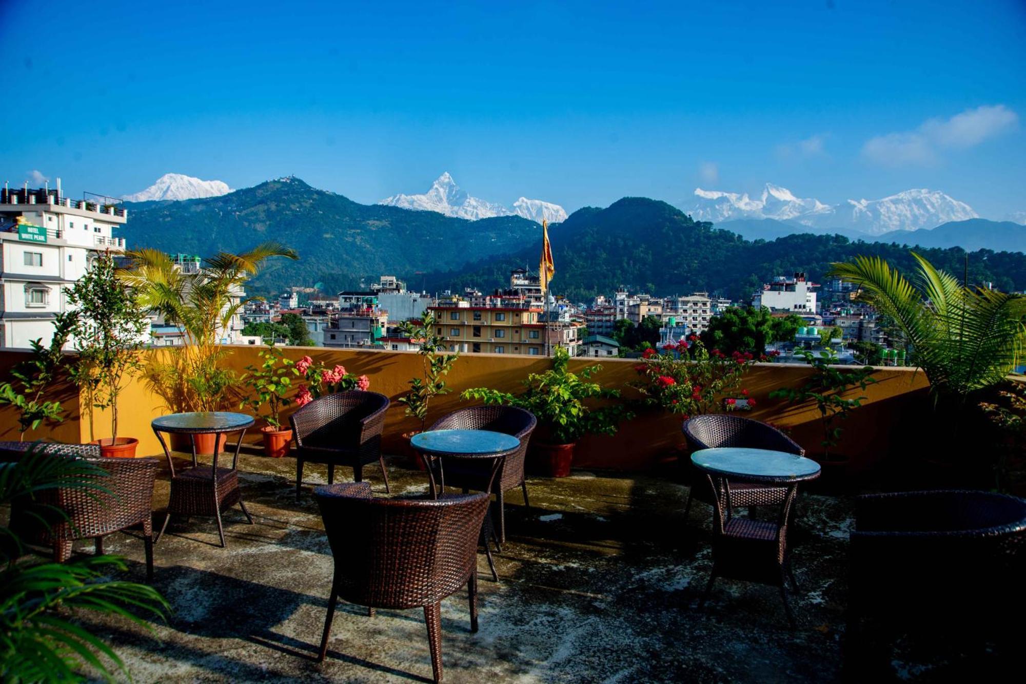 Hotel Hidden Kingdom Pokhara Exteriör bild