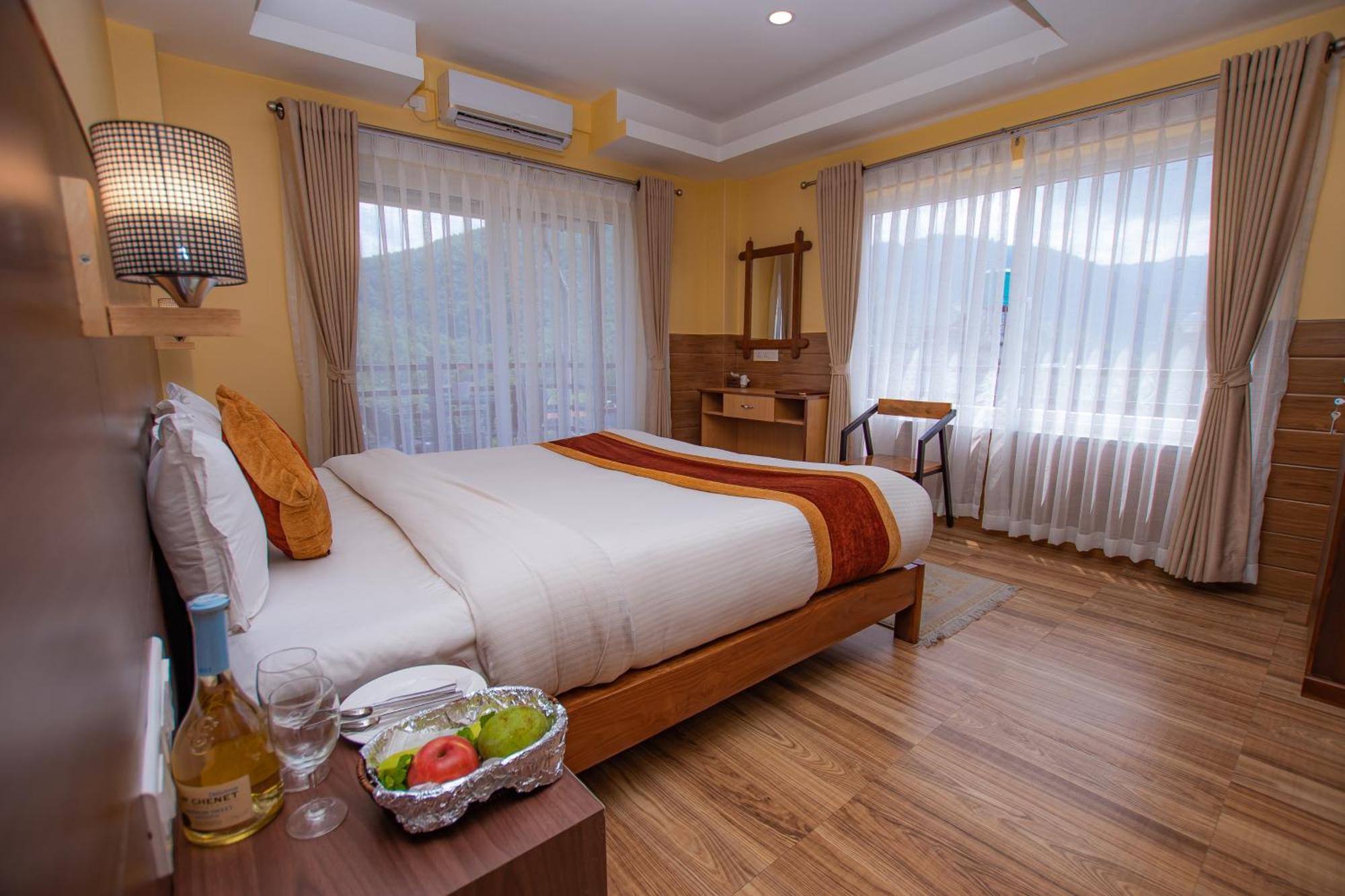 Hotel Hidden Kingdom Pokhara Exteriör bild