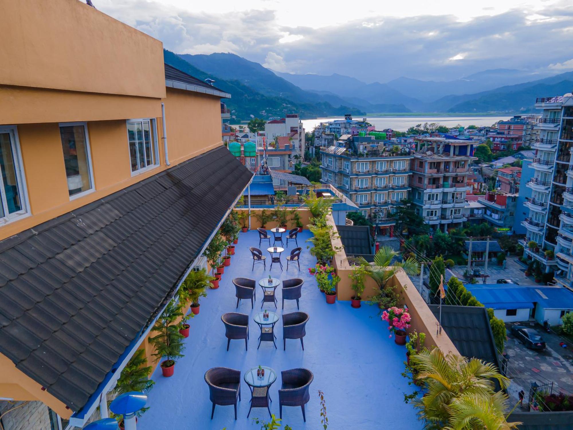 Hotel Hidden Kingdom Pokhara Exteriör bild